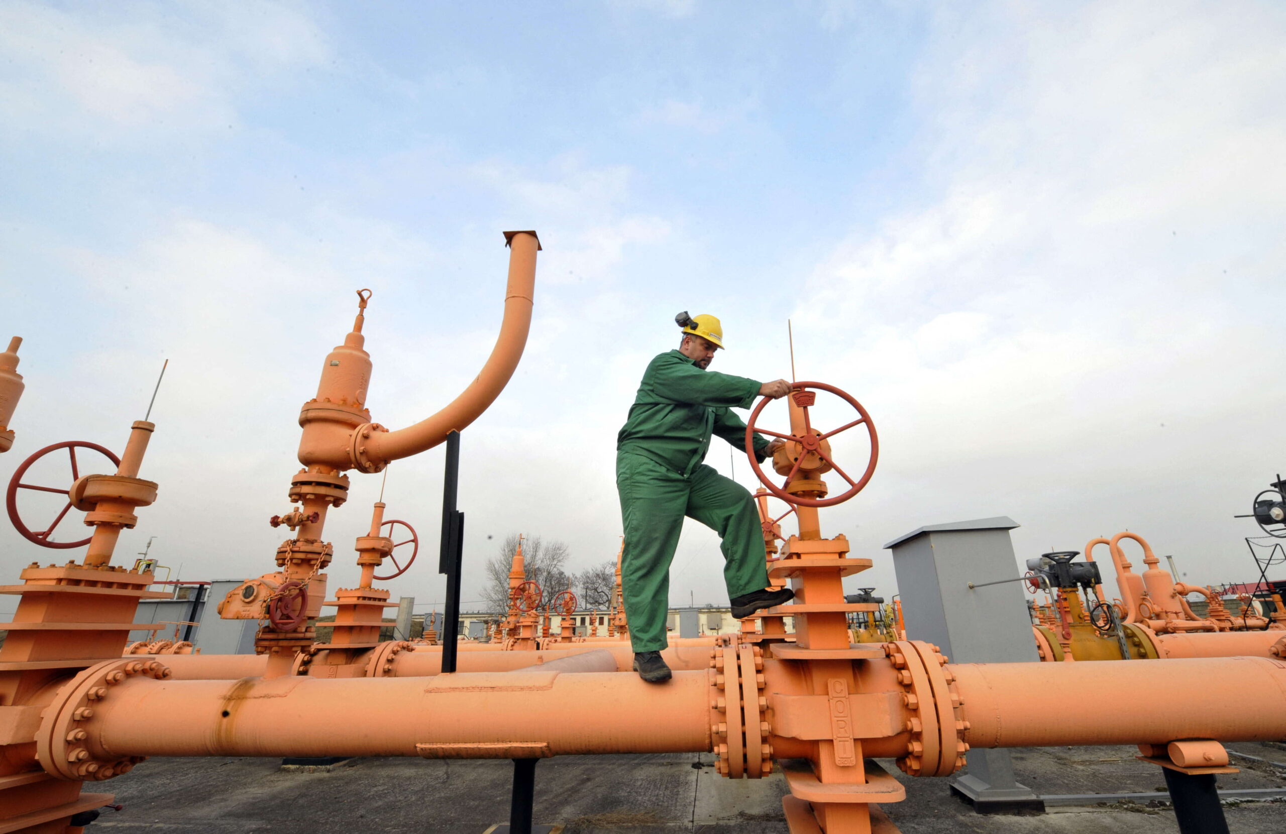 EU Implements Stepwise Ban on Russian Gas Imports by 2028