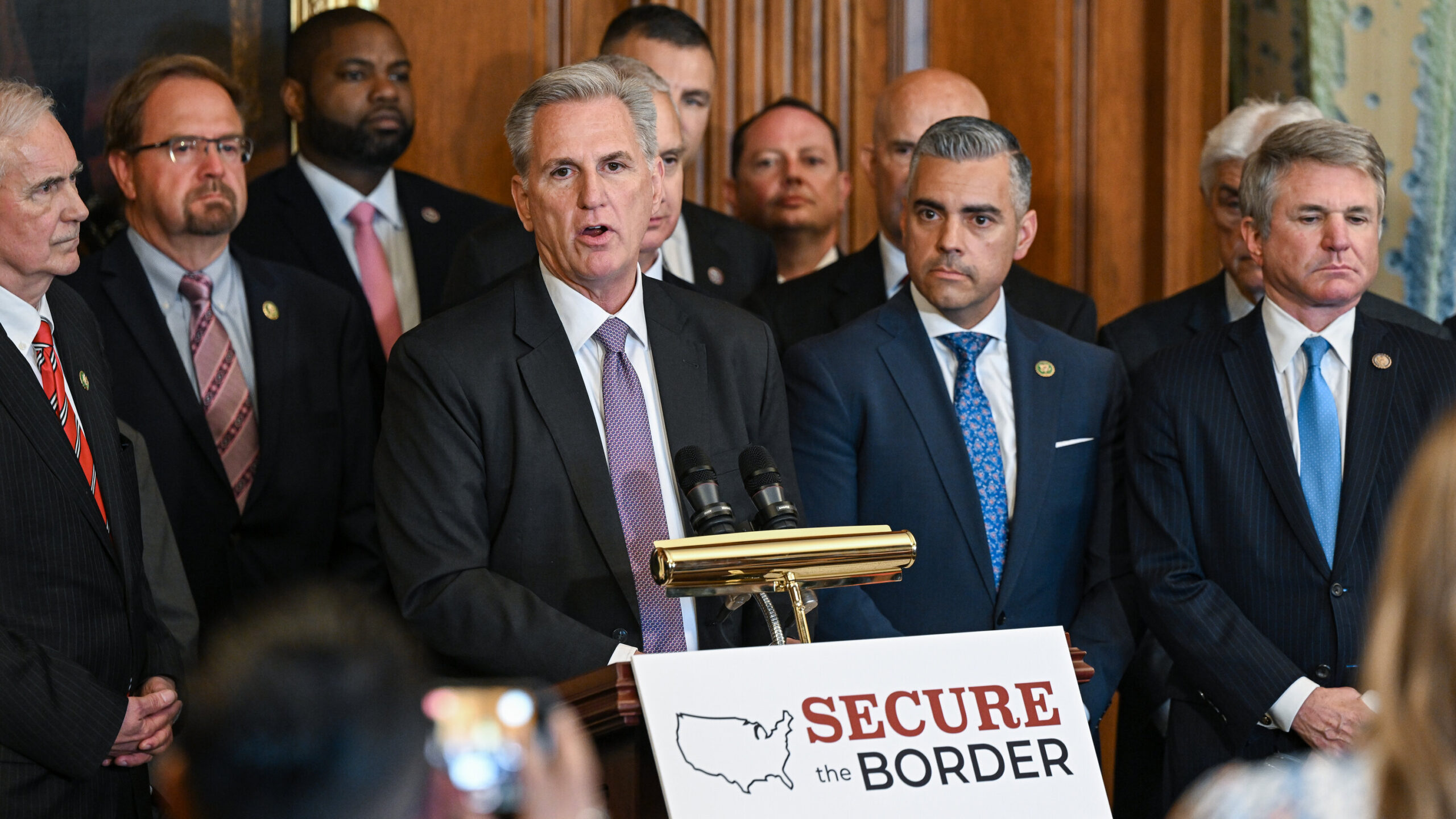 Ireland’s Political Leaders Forge Unwanted Immigration Policy, Ignoring Public Outcry
